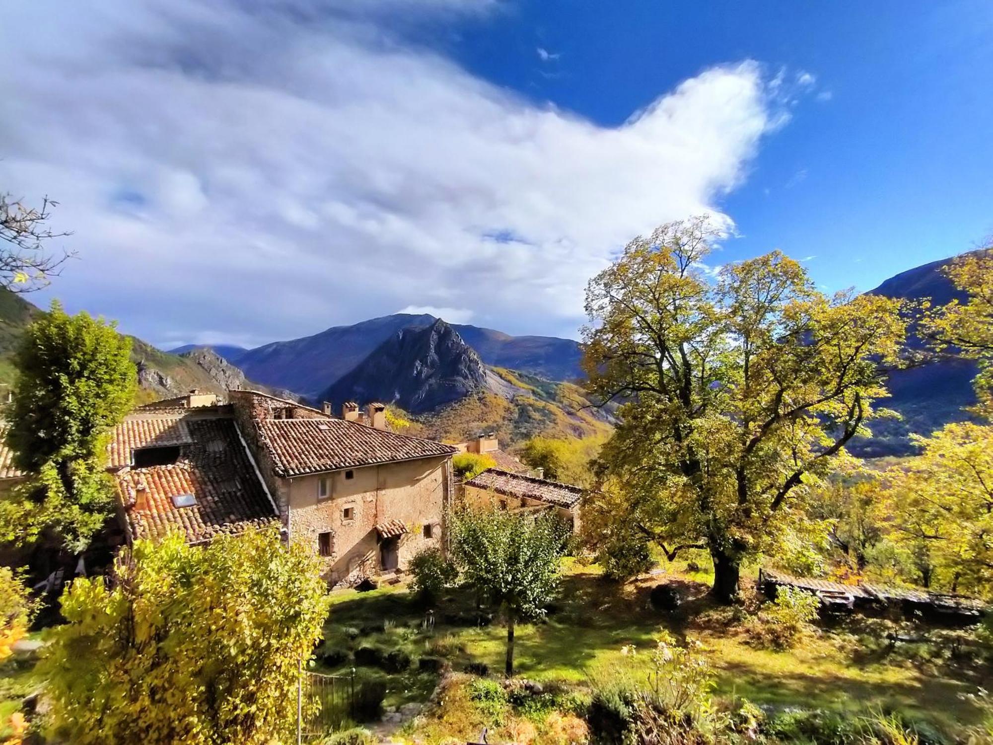 Un Cadre Magnifique, Au Coeur Du Verdon 卡斯特拉讷 外观 照片